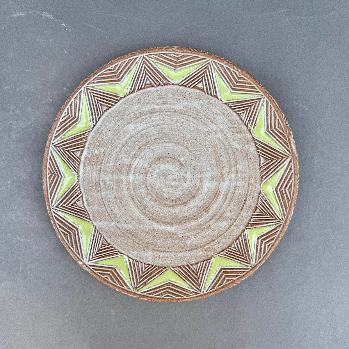 Carved Rim Lunch Plate