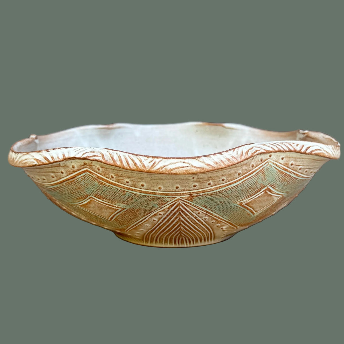 Medium Wavy Rim Bowl