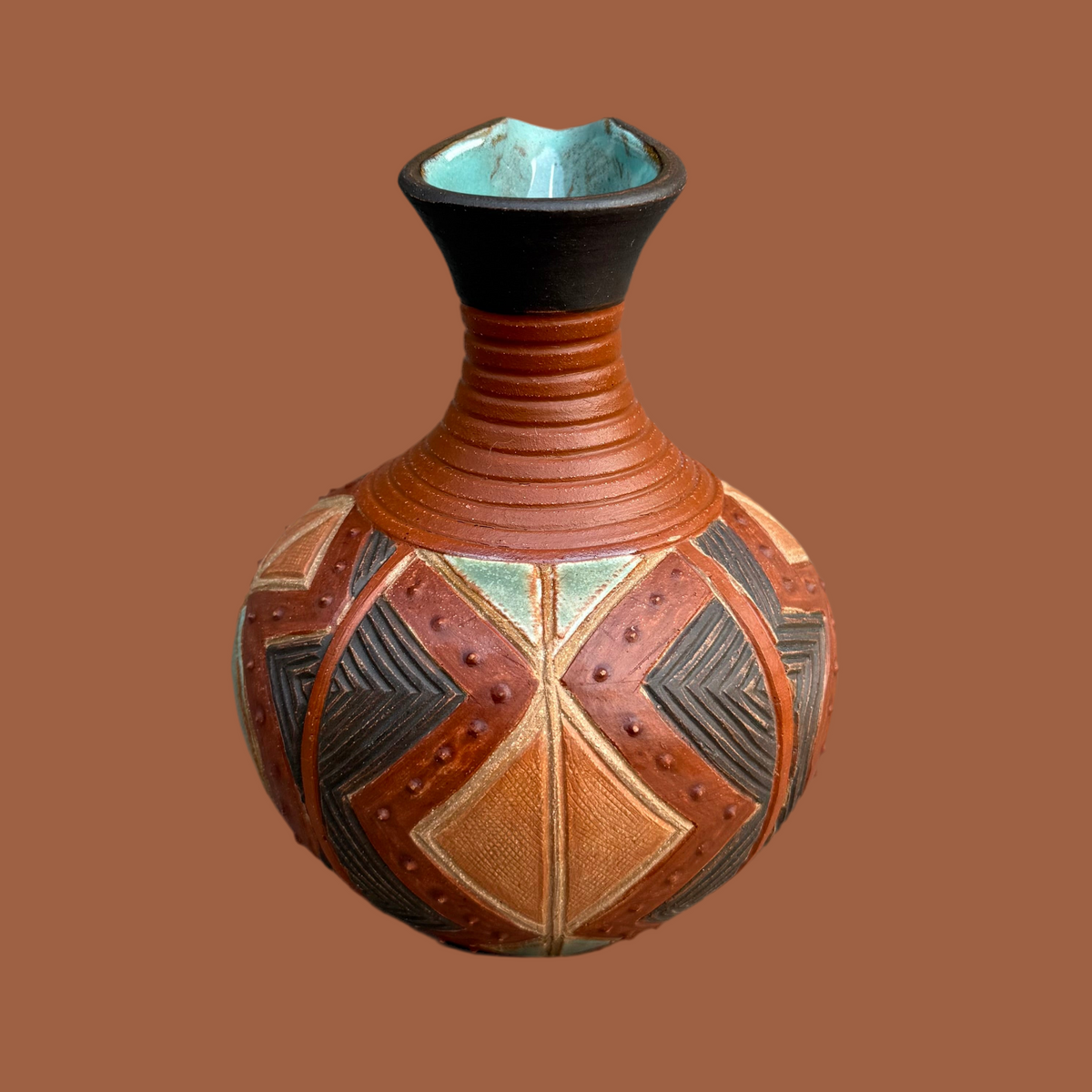 Earth Tone Tulu