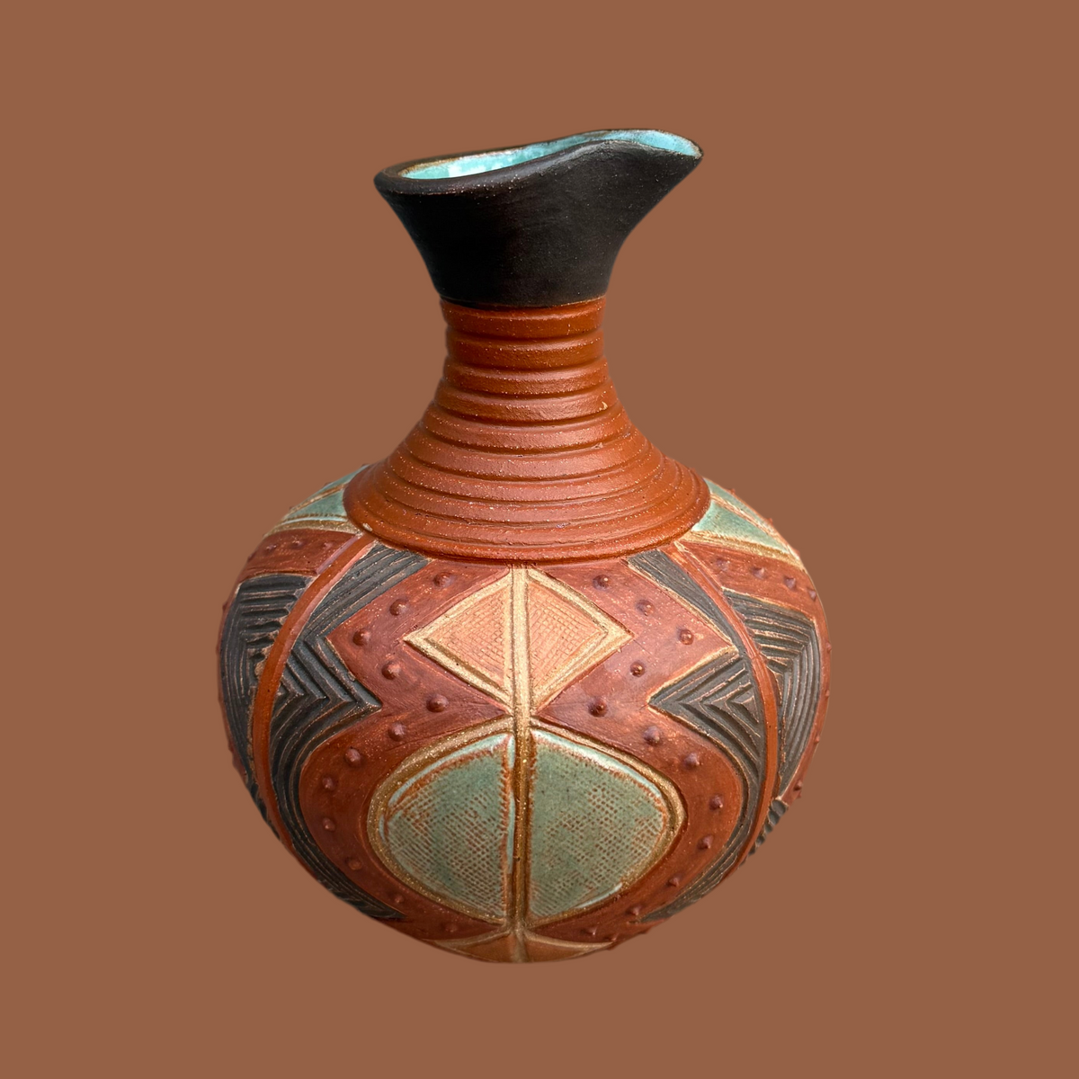 Earth Tone Tulu